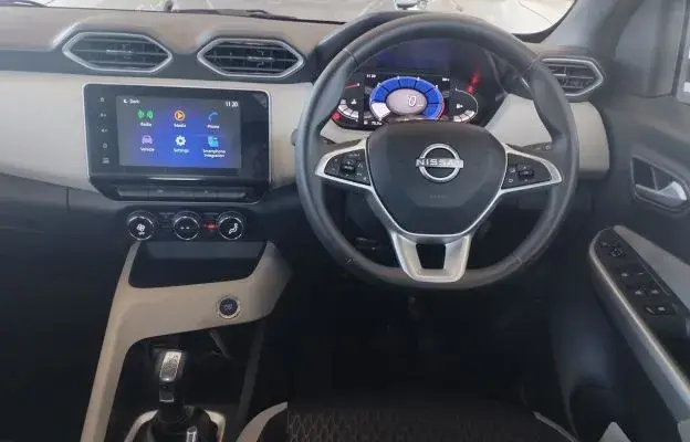 nissan-magnite-ez-shift-auto-interior