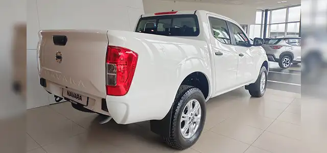 CMH NISSAN PMB - NISSAN NAVARA - REAR SIDE IMAGE - KZN